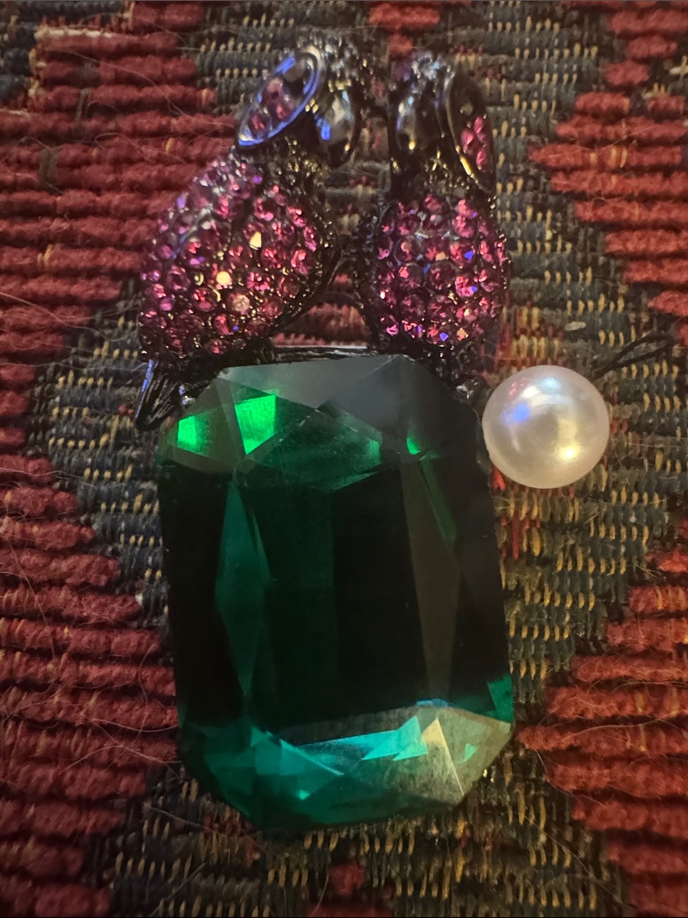NWOT Emerald Green Crystal Pendant with Pink Crystal Accent and Pearl